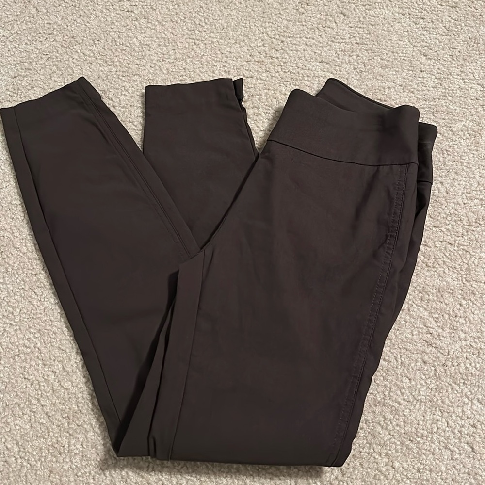 Brown ankle pants, good condition